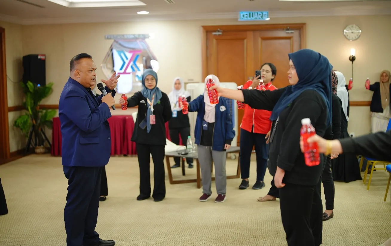 Pakar terapi emosi, Dr Hisham Dzakiria menegaskan sikap mengambil berat tidak semestinya memerlukan tindakan besar. 