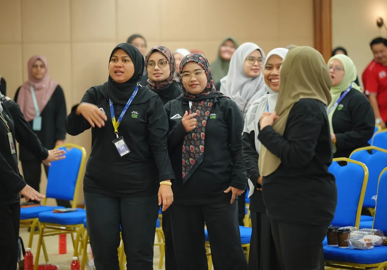 Pakar terapi emosi, Dr Hisham Dzakiria menegaskan sikap mengambil berat tidak semestinya memerlukan tindakan besar. 