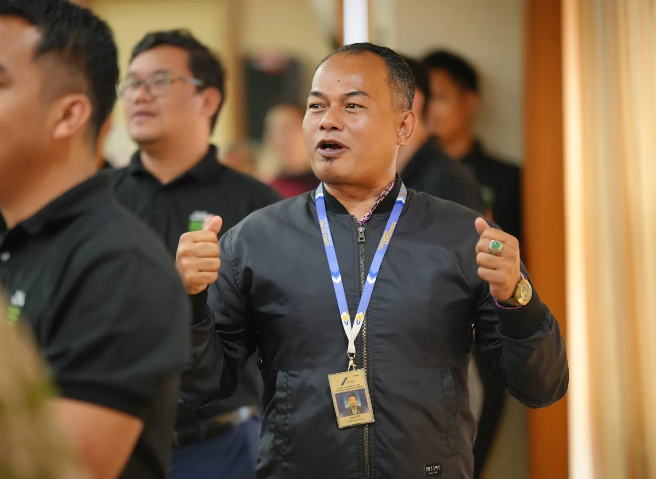 Pakar terapi emosi, Dr Hisham Dzakiria menegaskan sikap mengambil berat tidak semestinya memerlukan tindakan besar. 