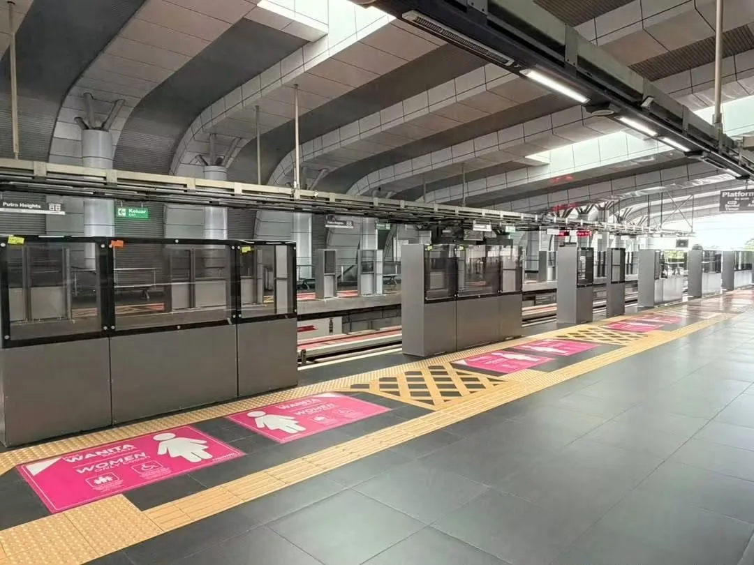 Kerja pemasangan penghadang keselamatan platform itu bermula pada 1 Ogos lalu,