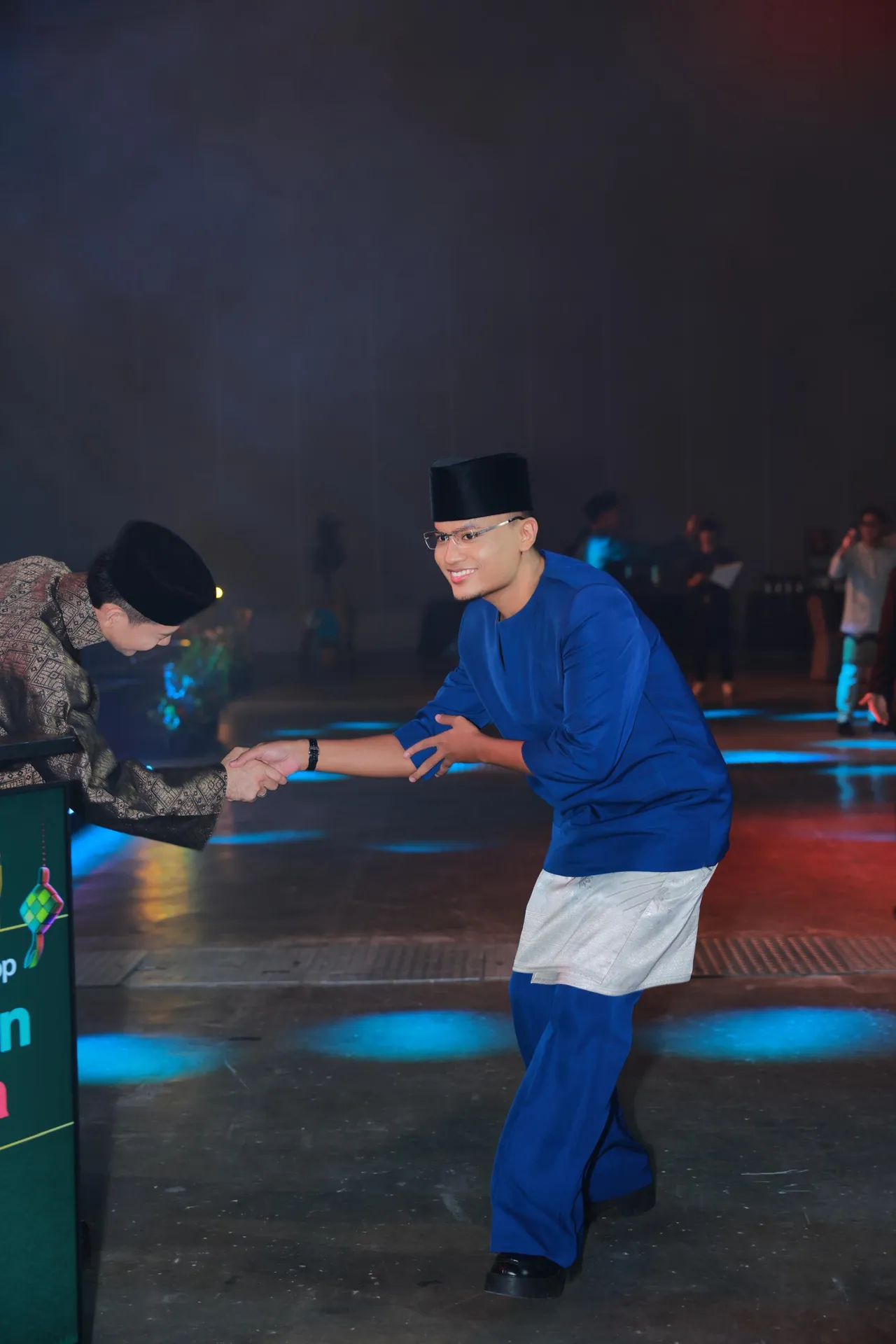 Tebal dengan sikap merendah diri dan gemar berkongsi rezeki dengan insan lain, Anas Zahrin sudah hampir 10 tahun membina jenama ANAS Cosmetics