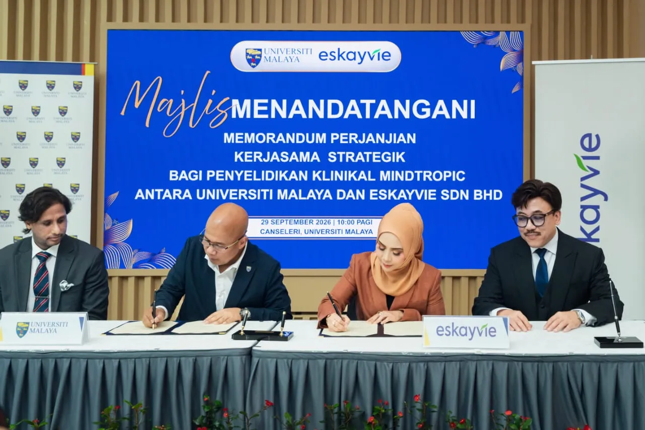 Barisan kepimpinan Eskayvie bersama kepimpinan dan penyelidik Universiti Malaya selepas pemeteraian MoA bagi kajian klinikal Mindtropic yang akan dijalankan bersama Clinical Investigation Centre (CIC), Pusat Perubatan Universiti Malaya (PPUM).