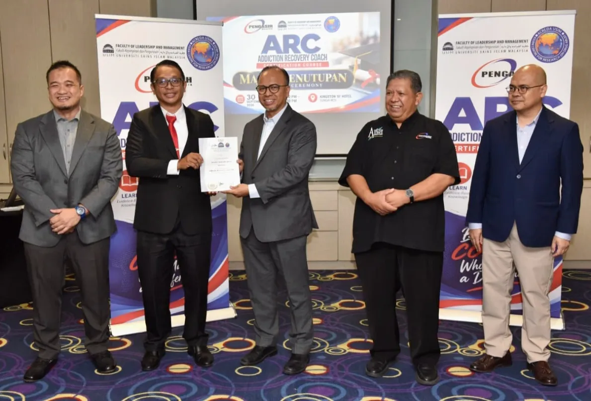 Tetamu VIP yang hadir ialah Prof. Dato' Dr. Abd Halim Mohd Hussin, Penaung Persatuan PENGASIH Malaysia, Hafizi Harun, Presiden PENGASIH Malaysia, Prof. Madya Dr. Mohd Rushdan Mohd Jailani, Dekan Fakulti Kepimpinan dan Pengurusan, Universiti Sains Islam Malaysia (USIM) serta Prof. Madya Dr. Amin Al Haadi Shafie iaitu Profesor Madya di Universiti Sains Islam Malaysia (USIM).