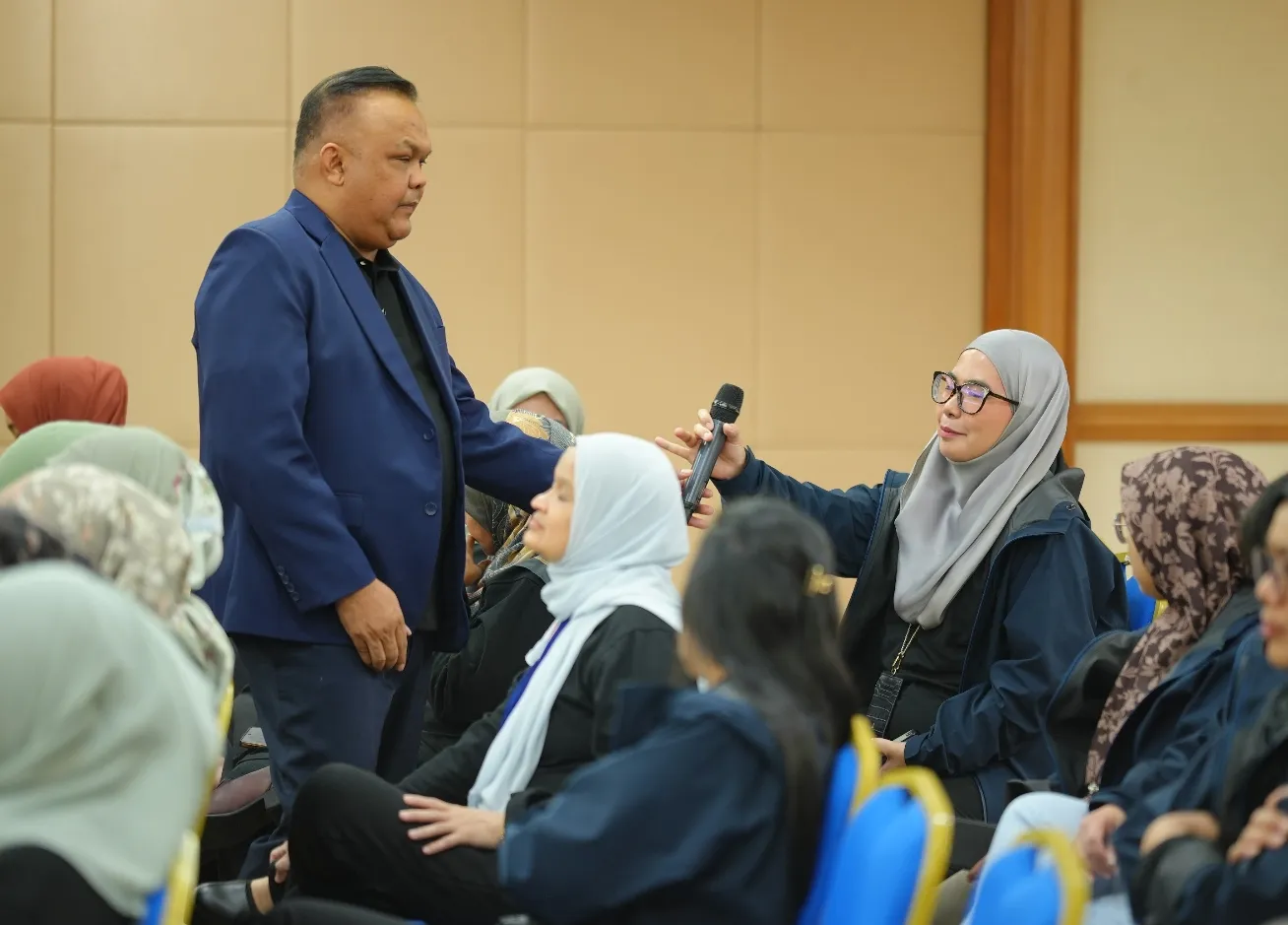Pakar terapi emosi, Dr Hisham Dzakiria berkata, kesilapan lalu tidak semestinya menentukan masa depan seseorang,