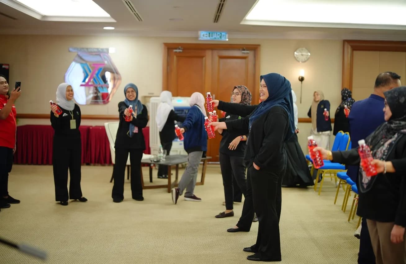 Pakar terapi emosi, Dr Hisham Dzakiria berkata, kesilapan lalu tidak semestinya menentukan masa depan seseorang,