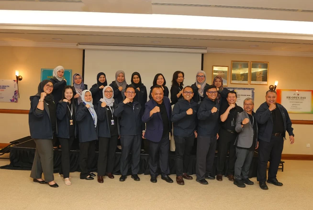 Pakar terapi emosi, Dr Hisham Dzakiria berkata, kesilapan lalu tidak semestinya menentukan masa depan seseorang,