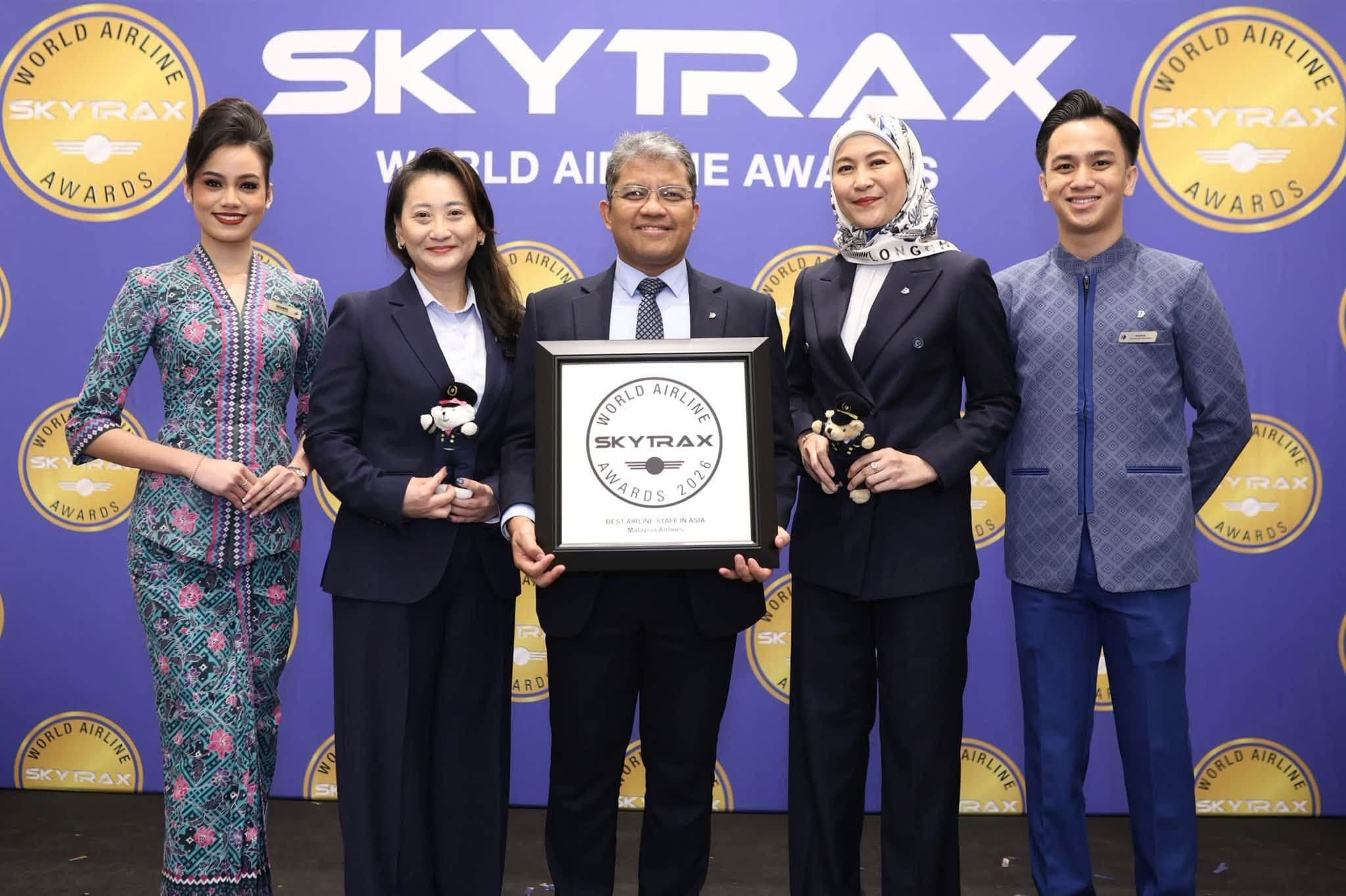 Malaysia Airlines menampakkan pencapaian memberangsangkan apabila dinobatkan sebagai Kakitangan Syarikat Penerbangan Terbaik di Asia menerusi Anugerah Syarikat Penerbangan Dunia Skytrax 2026.