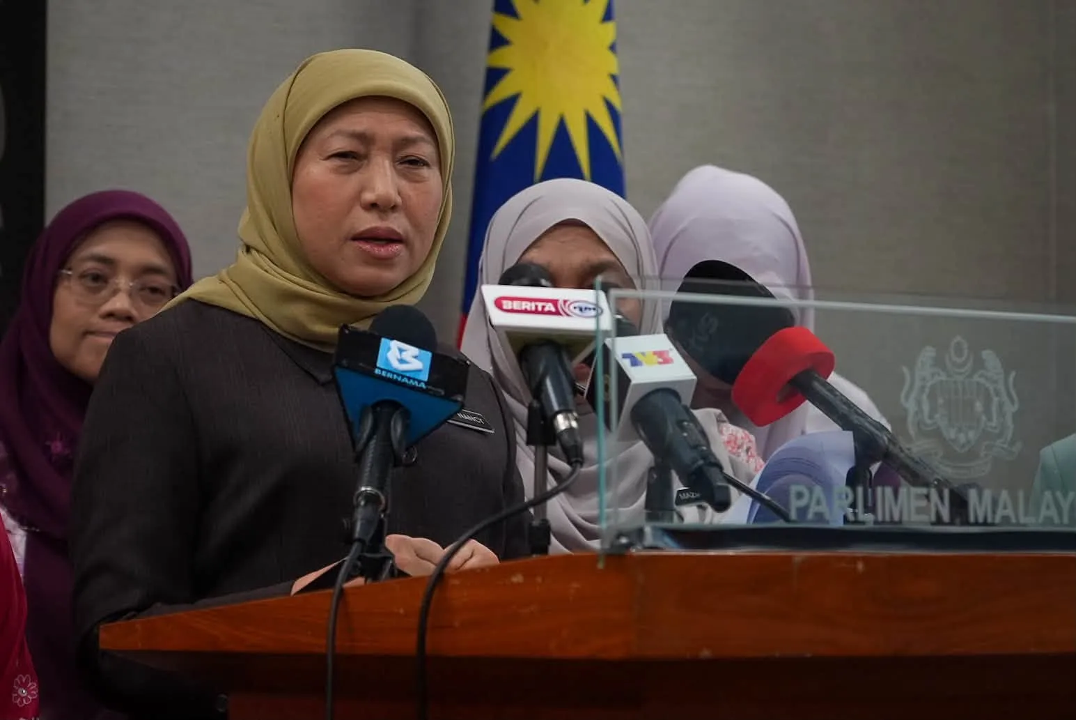 Menteri Pembangunan Wanita, Keluarga dan Masyarakat, Datuk Seri Nancy Shukri.