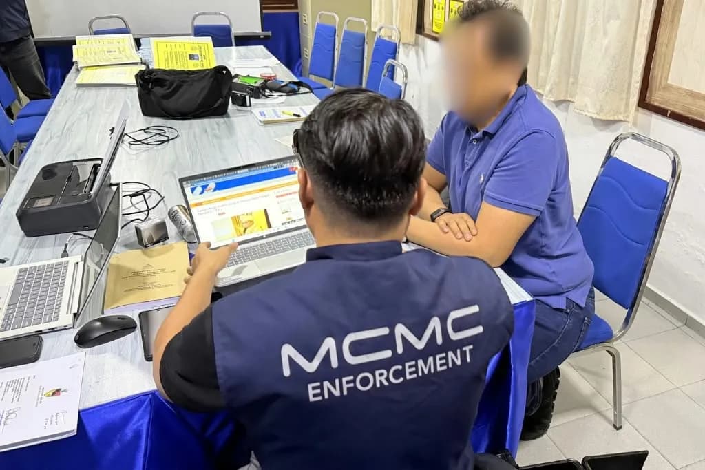 MCMC merakam percakapan seorang individu susulan aduan berhubung kandungan yang dimuat naik dan disyaki mengandungi unsur penghinaan terhadap institusi diraja Negeri Sembilan.